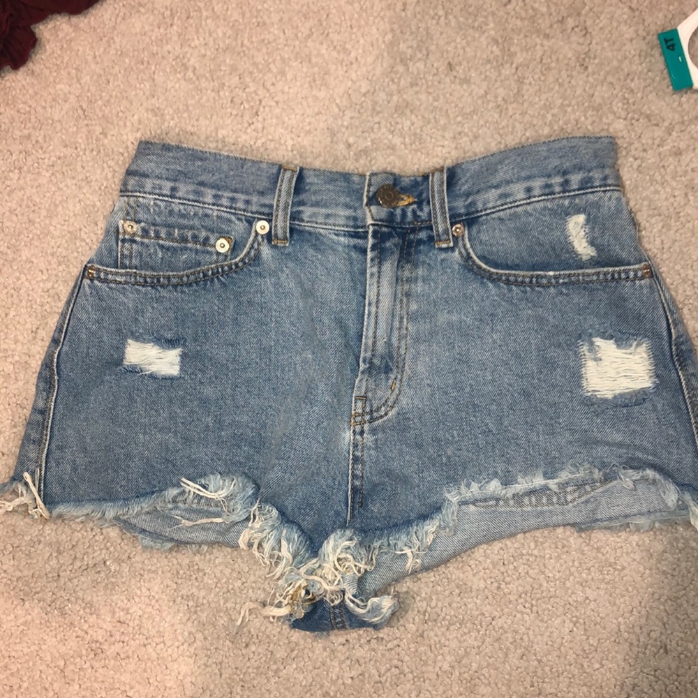URBAN OUTFITTERS— Jean shorts BDG